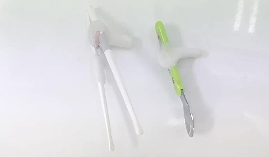 オールフィットで補助具をつけたお箸とスプーン
